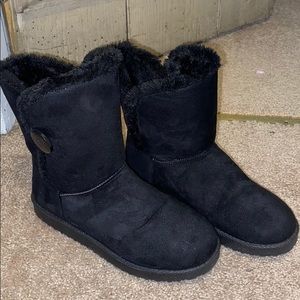Black Uggs